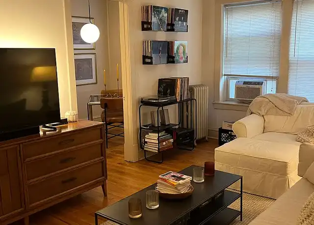 Property at 1436-40 W Thorndale Ave - 1436 W Thorndale Ave, Chicago, IL, 60660, 1-2 bed, 1 bath, Contact for Price