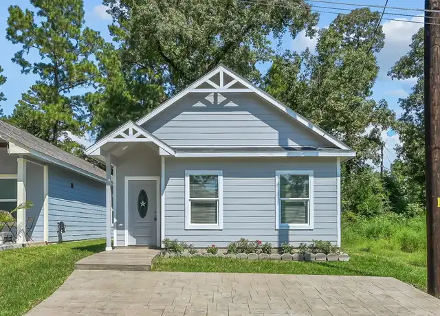 Property at 837 Queenswood, Montgomery, TX, 77316, 3 beds, 2 baths, [object Object]