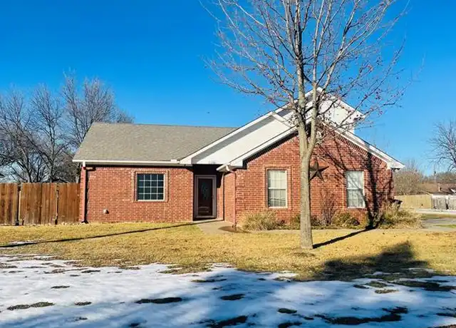 Property at 103 W 6th St, Lindsay, TX, 76250, 3 beds, 2.5 baths, [object Object]