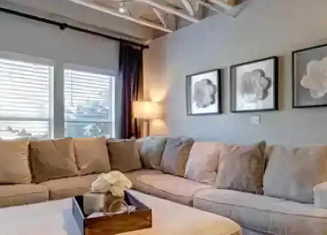 Property at 1616 Elgin St, Houston, TX, 77004, 2 beds, 2 baths, [object Object]