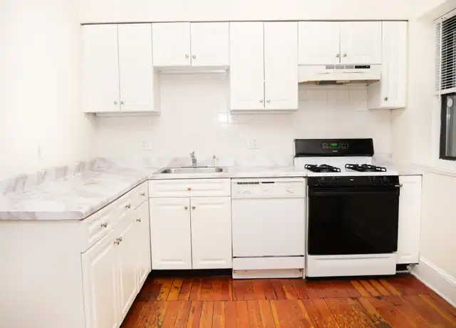 Property at 7 Naples Rd #2, Brookline, MA, 02446, 2 beds, 1 bath, [object Object]