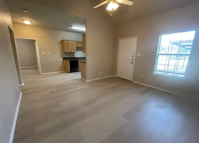 Property at 105 Sunburst Ct Unit 107, Weatherford, TX, 76087, 3 beds, 2 baths, [object Object]