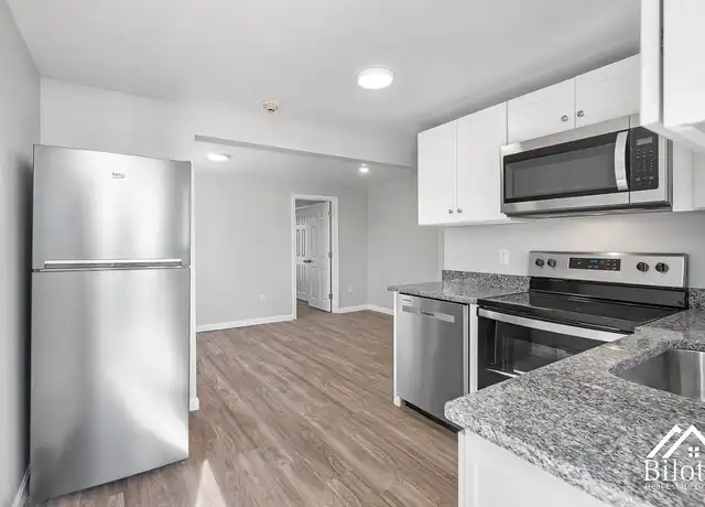 Property at 242 Waterman Ave, North Providence, RI, 02911, 1 bed, 1 bath, [object Object]