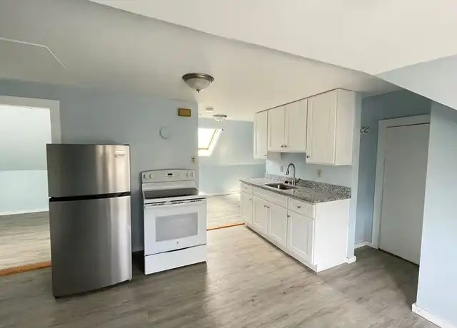 Property at 221 Calef Rd Unit 3, Manchester, NH, 03103, 1 bed, 1 bath, [object Object]