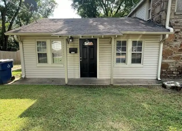 Property at 1402 S 23rd St, Fort Smith, AR, 72901, 2 beds, 1 bath, [object Object]
