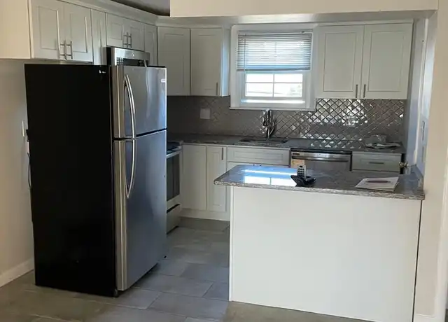 Property at 12 Holt Rd Unit 5, Buzzards Bay, MA, 02532, 2 beds, 1 bath, [object Object]