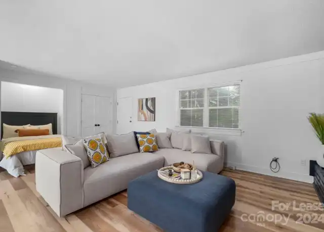 Property at 230 13th Avenue Pl NW Unit 20, Hickory, NC, 28601, 1 bed, 1 bath, [object Object]