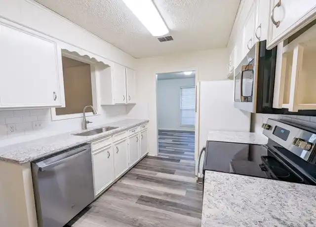 Property at 130 Elmview Ln, Haughton, LA, 71037, 3 beds, 2 baths, [object Object]