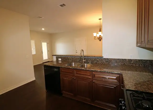 Photo of 606 S Riverside Ave, Rialto, CA 92376