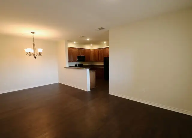 Photo of 606 S Riverside Ave, Rialto, CA 92376