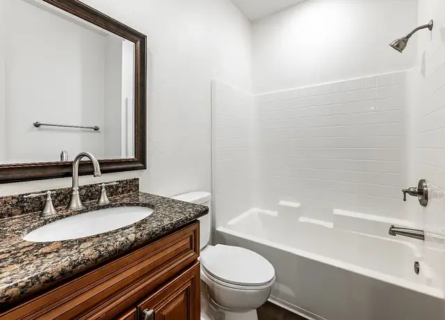 Photo of 606 S Riverside Ave, Rialto, CA 92376