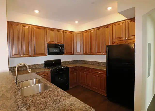 Photo of 606 S Riverside Ave, Rialto, CA 92376