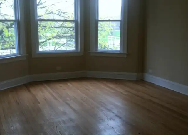 Property at 8318 S Houston Ave Unit 2, Chicago, IL, 60617, 4 beds, 1 bath, [object Object]