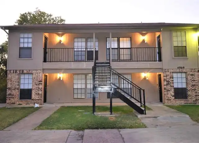 Property at 4909 Jamesway Rd Unit D, Fort Worth, TX, 76135, 2 beds, 1 bath, [object Object]