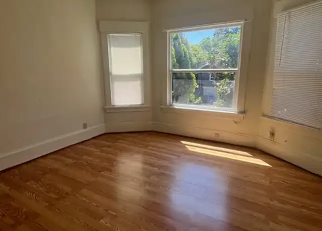 Property at 3904 N Albina Ave Unit 2, Portland, OR, 97227, 1 bed, 1 bath, [object Object]