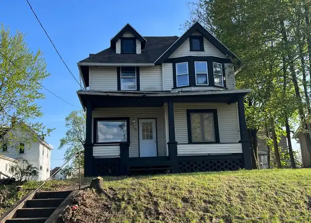 Property at 910 11th St NW, Canton, OH, 44703, 3 beds, 1 bath, [object Object]