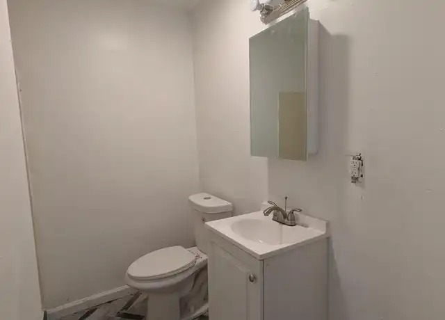 Property at 47 Seyms St Unit 1, Hartford, CT, 06120, 1 bed, 1 bath, [object Object]