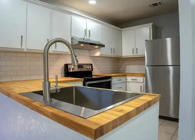 Property at 5841 Sundance Ln, San Antonio, TX, 78238, 2 beds, 1 bath, [object Object]
