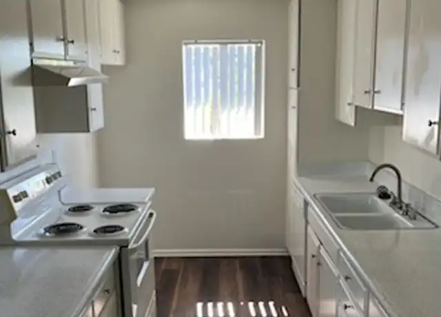 Property at 540 S La Veta Park Cir Unit B043, Orange, CA, 92868, 1 bed, 1 bath, [object Object]