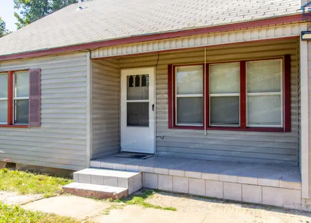 Property at 1602 NW Irwin Ave, Lawton, OK, 73507, 5 beds, 2 baths, [object Object]