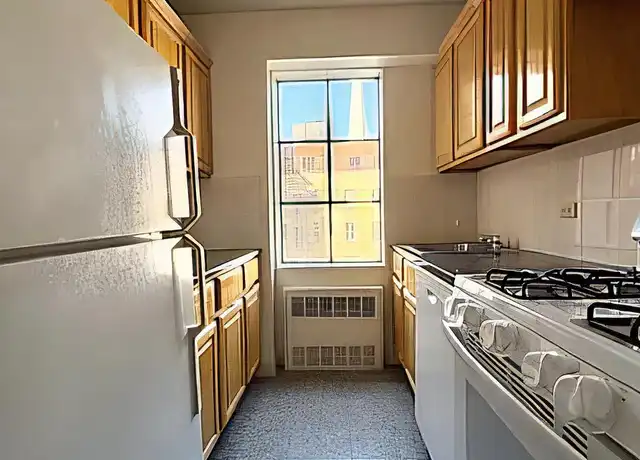 Property at 178 E 80th St, New York, NY, 10075, 2 beds, 1 bath, [object Object]