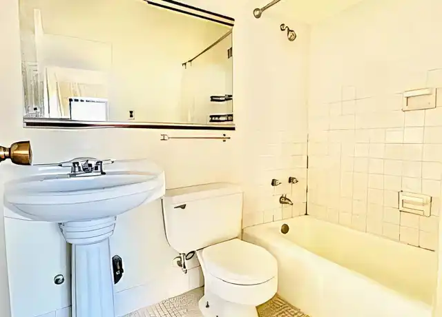 Property at 178 E 80th St, New York, NY, 10075, 2 beds, 1 bath, [object Object]