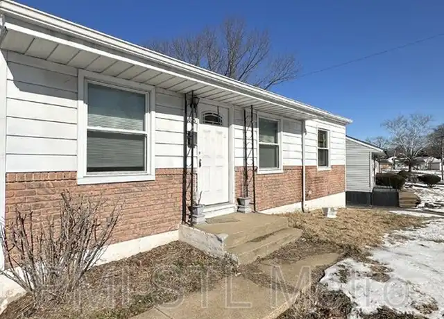 Property at 325 Caithness Rd, Saint Louis, MO, 63137, 3 beds, 1 bath, [object Object]