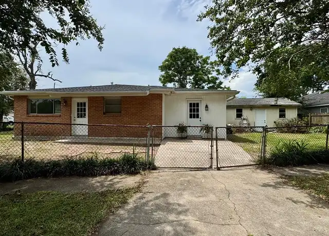 Property at 11 Halle Pl, Westwego, LA, 70094, 3 beds, 1 bath, [object Object]