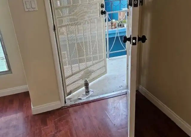 Property at 11896 Manor Dr Unit C, Hawthorne, CA, 90250, 1 bed, 1 bath, [object Object]