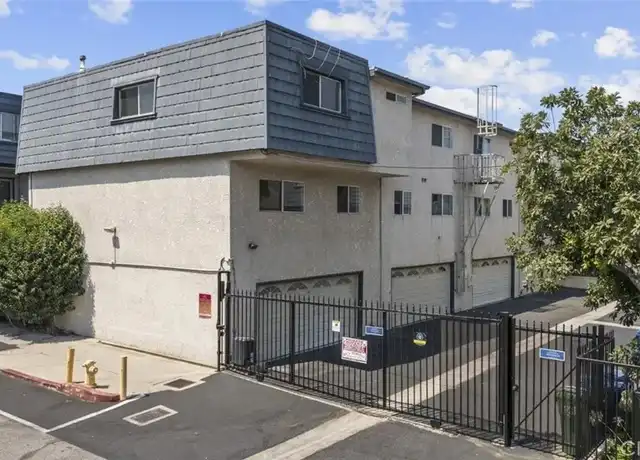 Property at 18550 Hatteras St #82, Tarzana, CA, 91356, 3 beds, 3 baths, [object Object]