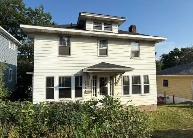 Property at 1528 E 8th St, Duluth, MN, 55812, 6 beds, 2 baths, [object Object]
