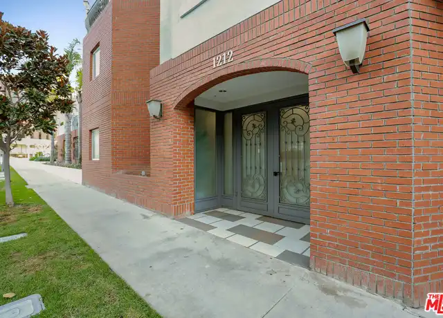 Property at 1212 McClellan Dr Ph 3, Los Angeles, CA, 90025, 2 beds, 2 baths, [object Object]