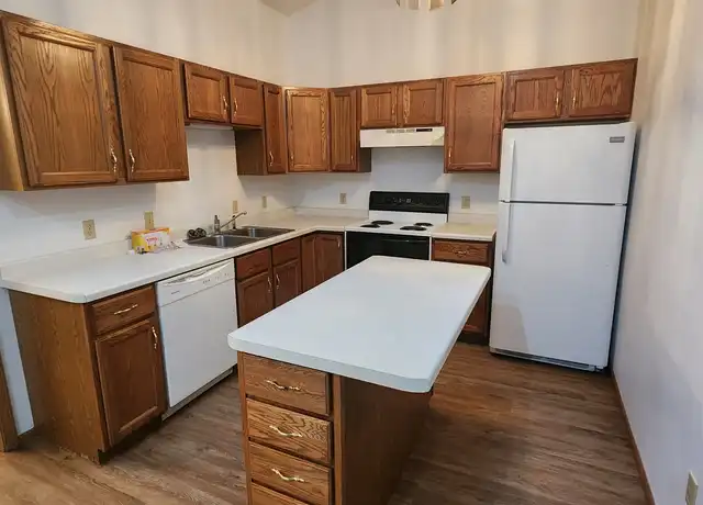 Property at 5648 Gables Dr Unit 03, Eau Claire, WI, 54701, 3 beds, 2.5 baths, [object Object]