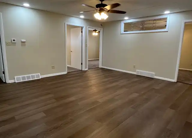 Property at 220 E Cook St Unit 1, Springfield, IL, 62704, 4 beds, 2 baths, [object Object]