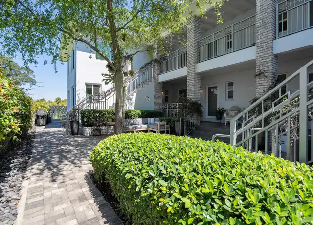 Property at 117 S Shore Dr Unit 5, Miami Beach, FL, 33141, 1 bed, 1 bath, [object Object]