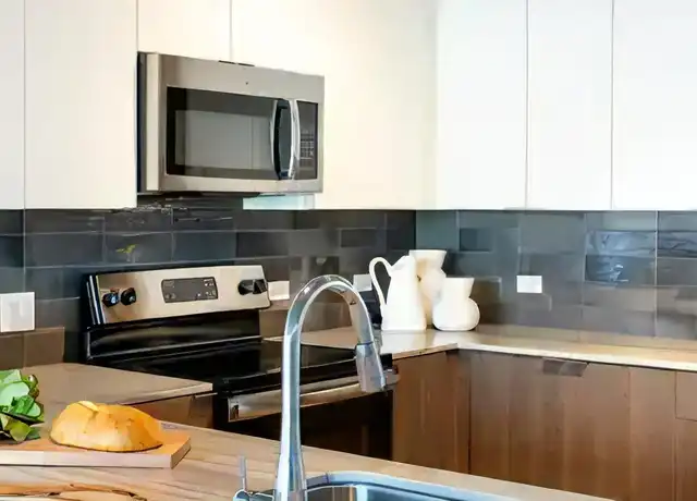 Property at 2300 S Wabash Ave, Chicago, IL, 60616, 1 bed, 1 bath, [object Object]