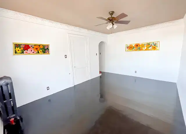 Property at 318 W 2nd St Unit 207, Flint, MI, 48502, 1 bed, 1 bath, [object Object]