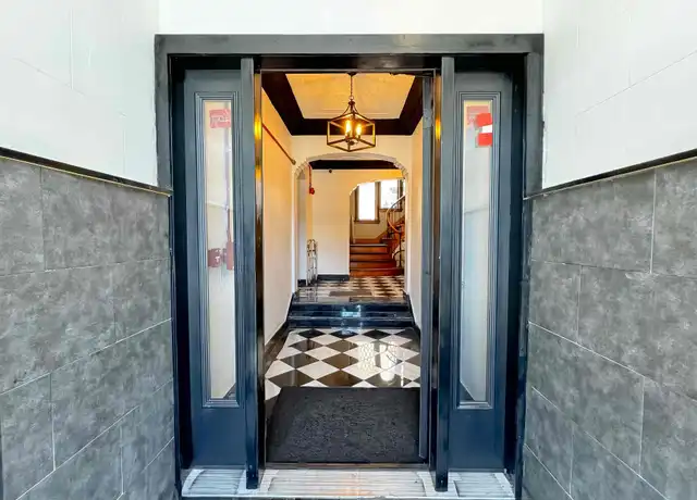 Property at 318 W 2nd St Unit 207, Flint, MI, 48502, 1 bed, 1 bath, [object Object]