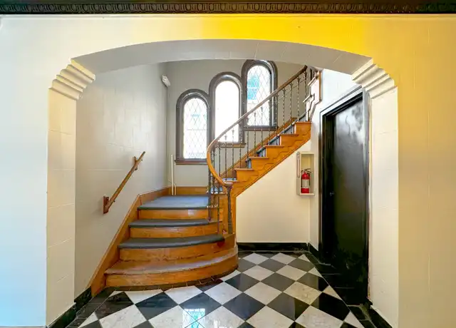 Property at 318 W 2nd St Unit 207, Flint, MI, 48502, 1 bed, 1 bath, [object Object]