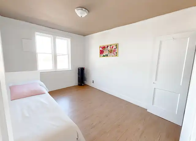Property at 318 W 2nd St Unit 207, Flint, MI, 48502, 1 bed, 1 bath, [object Object]