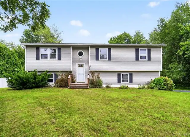 Property at 226 Knoth Rd, Wallkill, NY, 12589, 3 beds, 1.5 baths, [object Object]