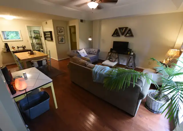 Property at 55 Hanover Cir Unit 4, Birmingham, AL, 35205, 2 beds, 1 bath, [object Object]
