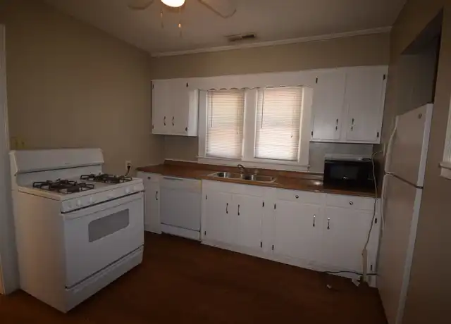 Property at 643 Golfview Dr, Lexington, KY, 40504, 4 beds, 2 baths, [object Object]