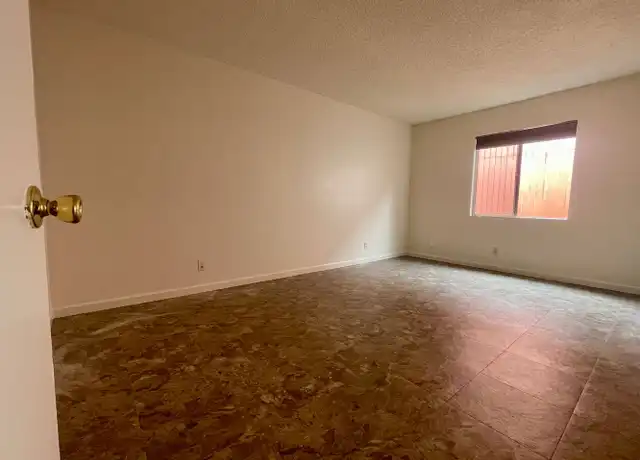 Property at 545 E 11th St Unit B, Long Beach, CA, 90813, 2 beds, 1 bath, [object Object]