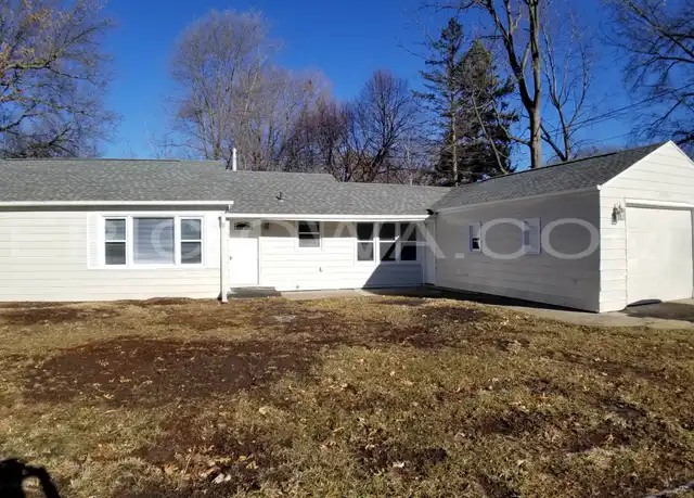 Property at 800 15th Ave, Marion, IA, 52302, 3 beds, 1 bath, [object Object]