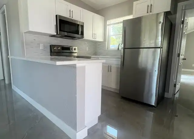 Property at 550 Seagrape Rd, Lantana, FL, 33462, 3 beds, 2 baths, [object Object]