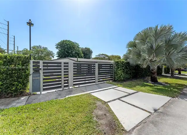Property at 14401 SW 79th Ave, Palmetto Bay, FL, 33158, 5 beds, 5 baths, [object Object]