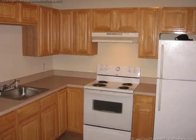 Property at 89 Plympton St Unit 8, Middleborough, MA, 02346, 2 beds, 1 bath, [object Object]