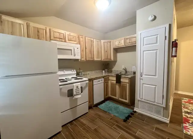 Property at 1704 Fairfax Ave, Wichita Falls, TX, 76306, 1 bed, 1 bath, [object Object]