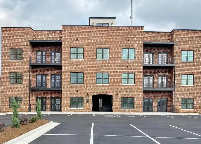 Property at 15 E 2nd Ave, Lexington, NC, 27292, 2 beds, 2 baths, [object Object]